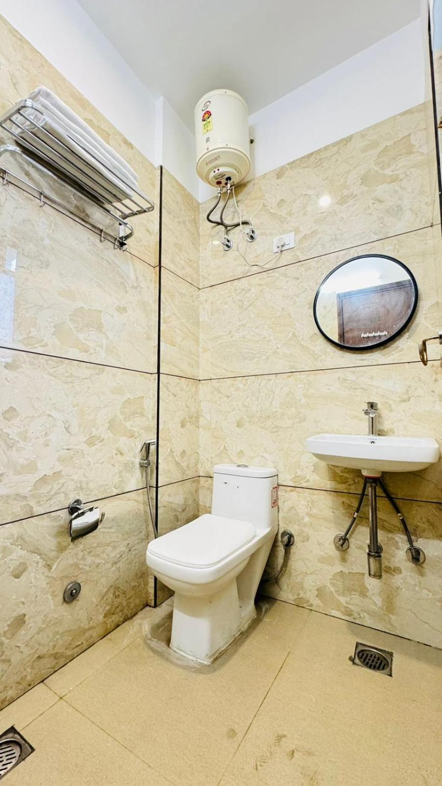 Hotel Ashram View Just 10 Minute Away Form Nizamuddin Railway Station Nowe Delhi Zewnętrze zdjęcie