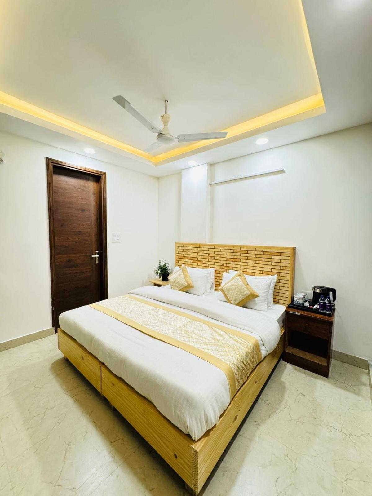 Hotel Ashram View Just 10 Minute Away Form Nizamuddin Railway Station Nowe Delhi Zewnętrze zdjęcie
